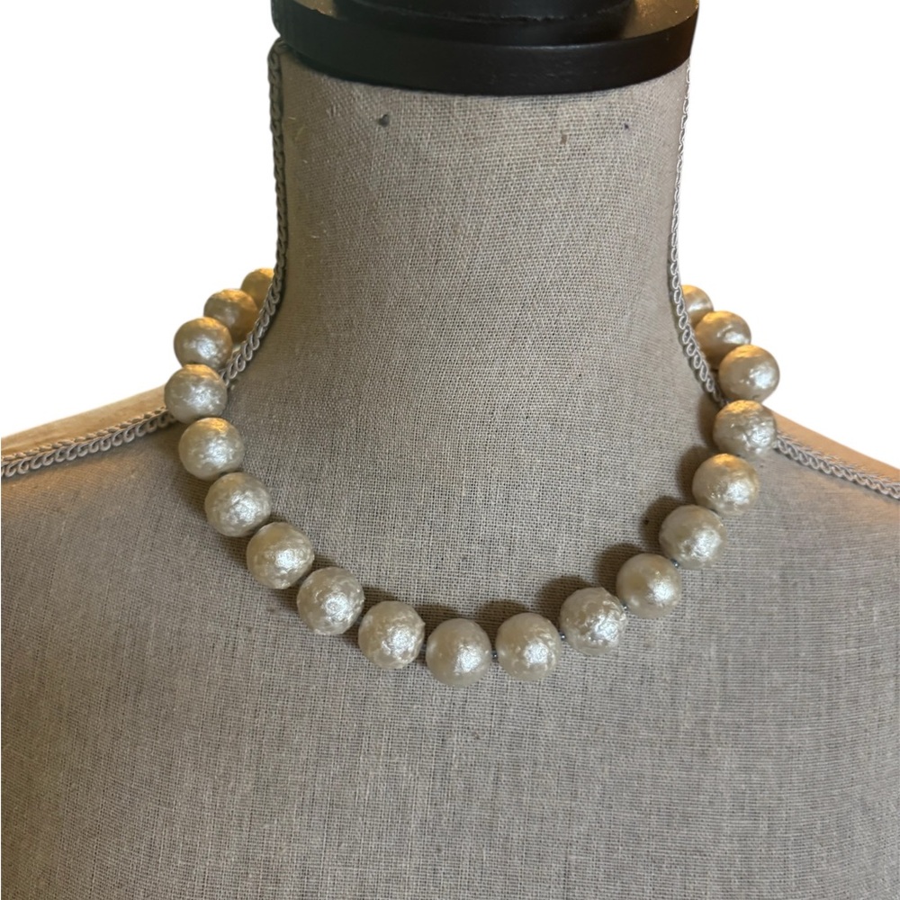 Vintage Chunky Faux Pearl Choker